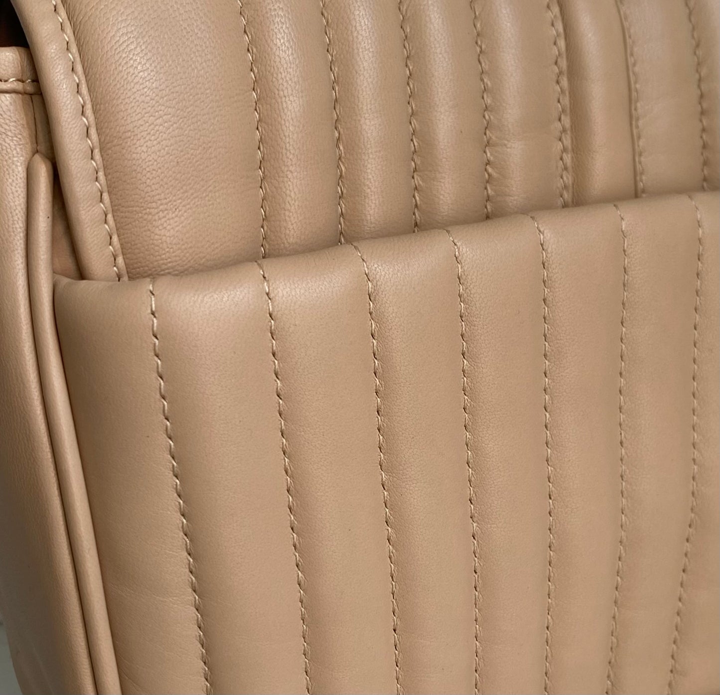 Sac trotteur à rabat SOFT MATELASSÉ - GOURIA Couleur Camel
