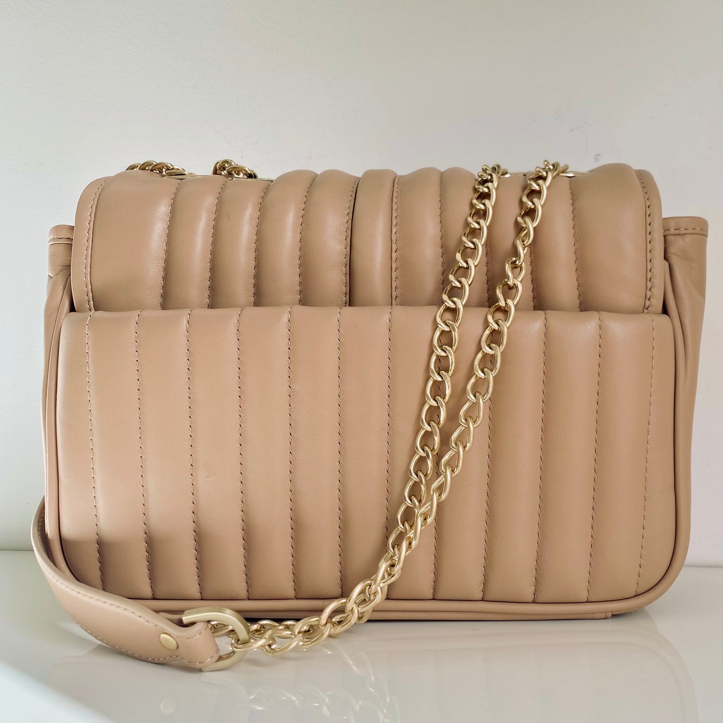 Sac trotteur à rabat SOFT MATELASSÉ - GOURIA Couleur Camel
