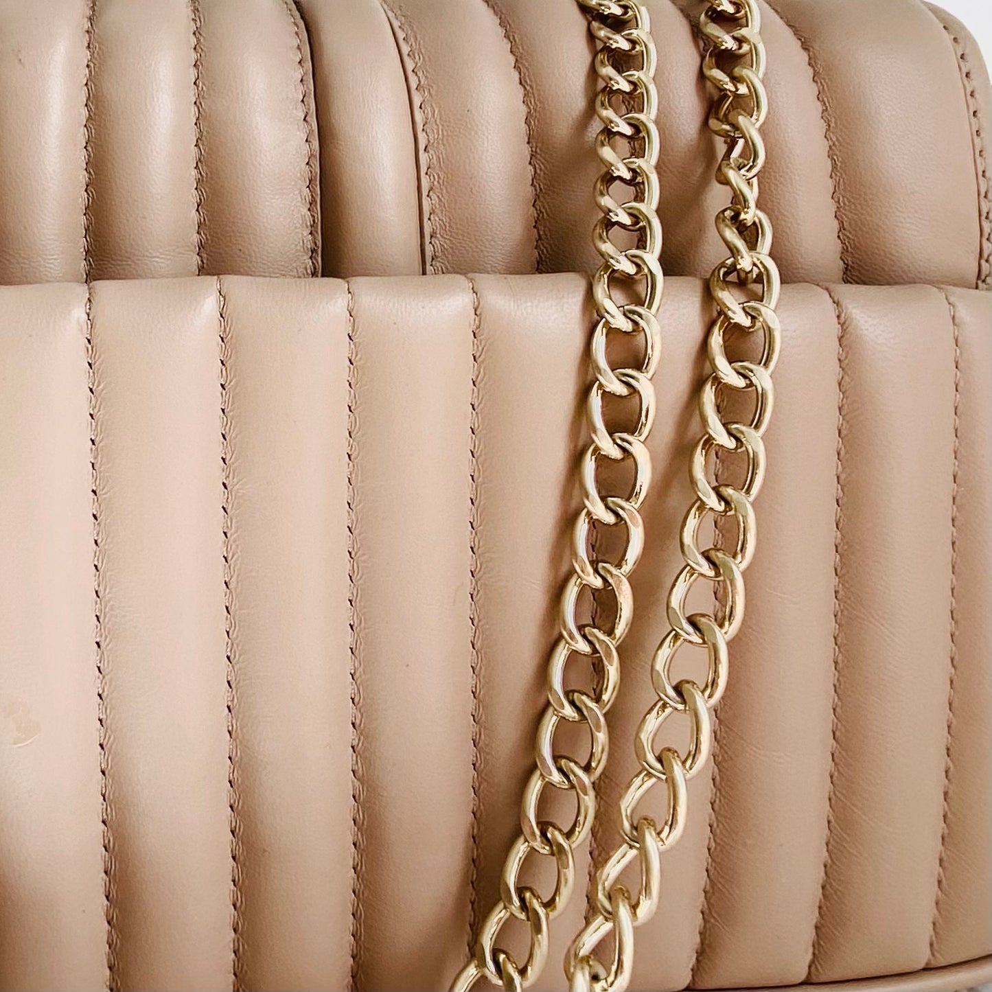 Sac trotteur à rabat SOFT MATELASSÉ - GOURIA Couleur Beige