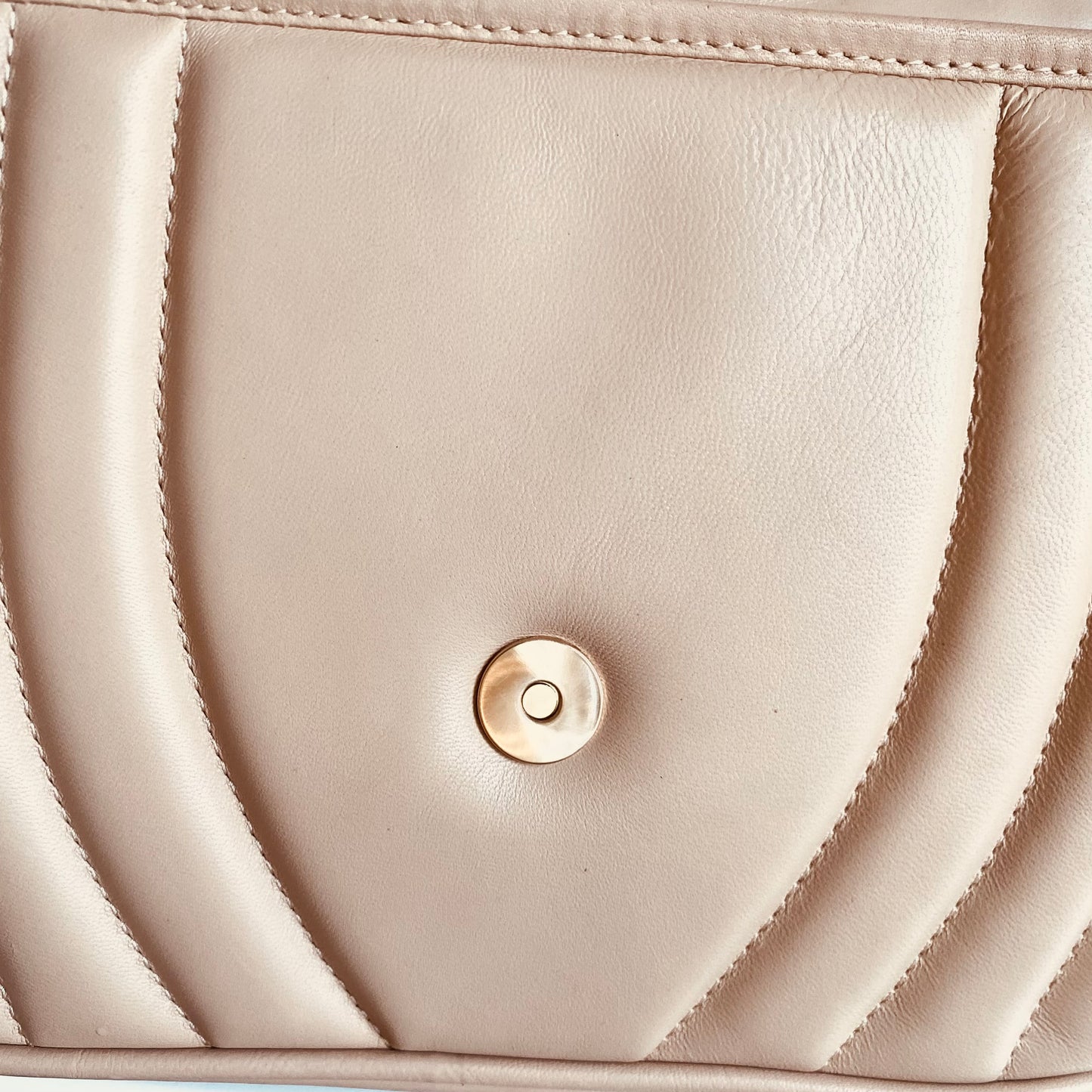 Sac trotteur à rabat SOFT MATELASSÉ - GOURIA Couleur Beige